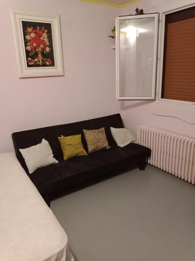 Maison Complete Holiday home Montlucon
